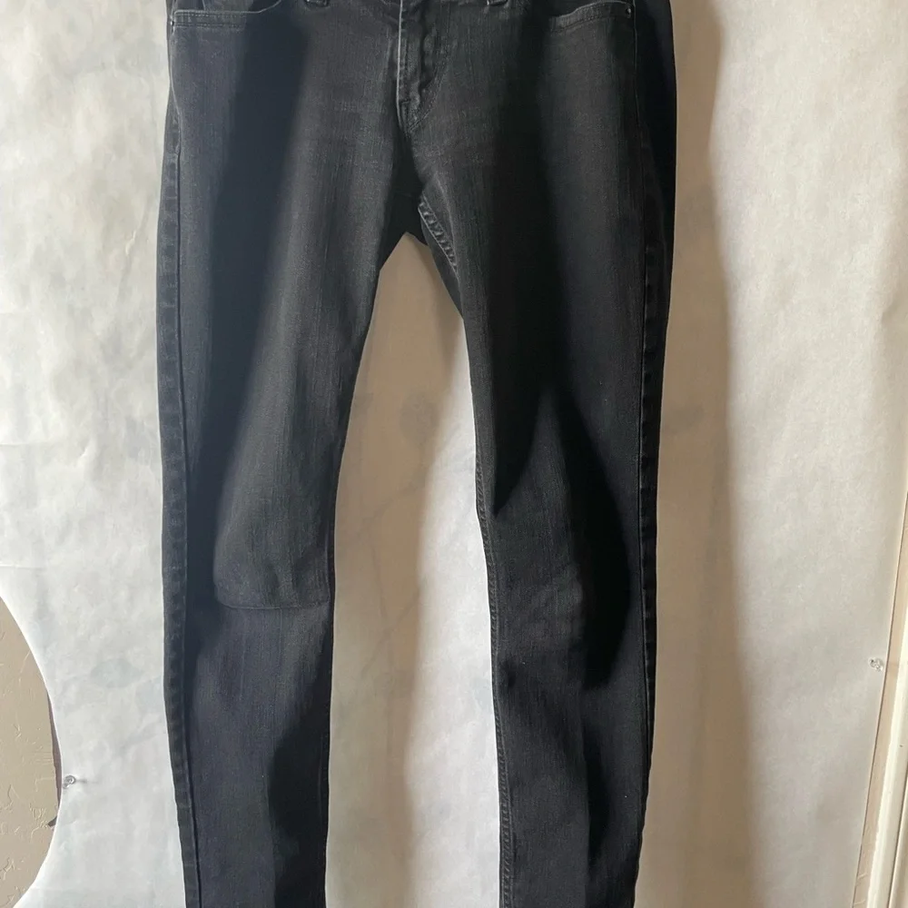 Levi's Classic Jeans - Picture 2 of 5